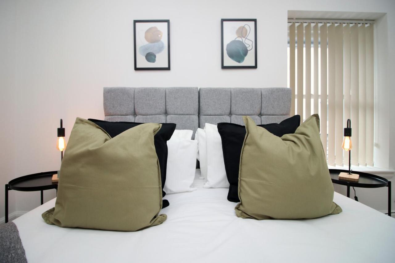 No 2 Under The Clock By Ssw - 2Br, Right In The City Centre, Sleeps 6 Cardiff Luaran gambar