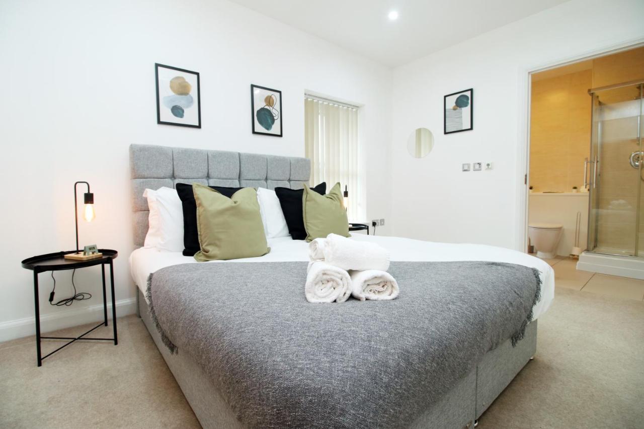No 2 Under The Clock By Ssw - 2Br, Right In The City Centre, Sleeps 6 Cardiff Luaran gambar