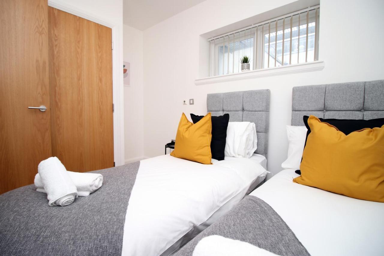No 2 Under The Clock By Ssw - 2Br, Right In The City Centre, Sleeps 6 Cardiff Luaran gambar