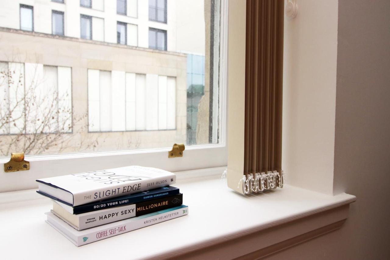 No 2 Under The Clock By Ssw - 2Br, Right In The City Centre, Sleeps 6 Cardiff Luaran gambar